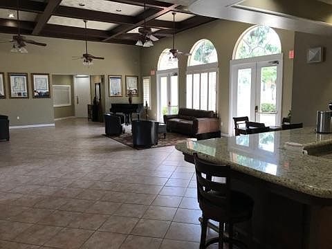 4th image of 1422 The Pointe Dr