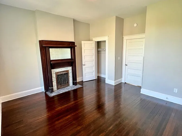 2331 W Grace Street — Photo 13