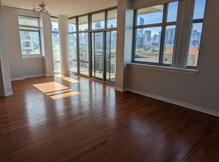 511 W Division St APT 707, Chicago, IL 60610