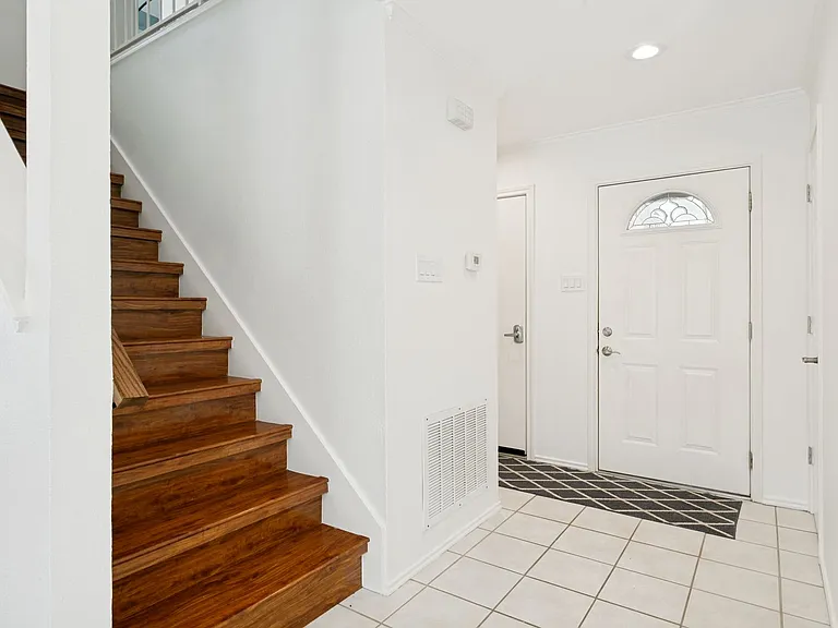 2236 Ryan Rdg — Photo 3