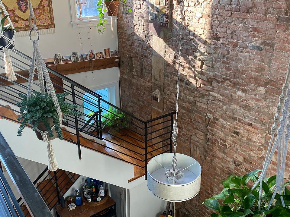 1st image of 950 New Market St #2