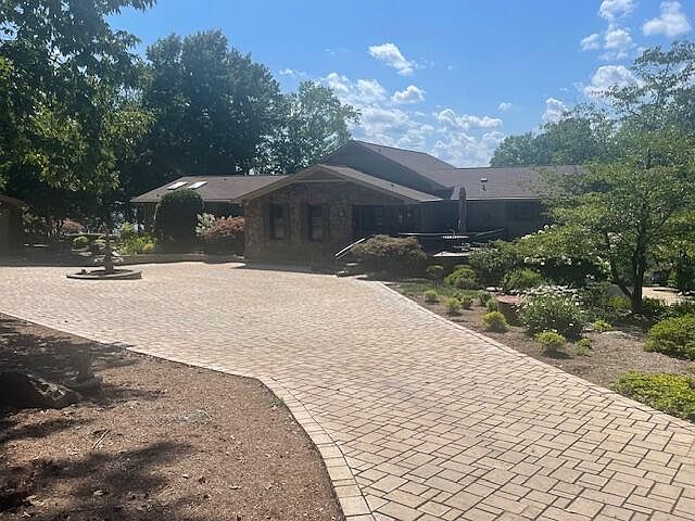 1st image of 6126 Dogwood Dr