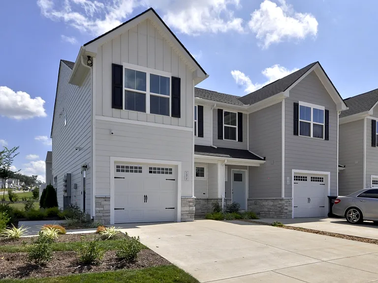 101 Bullpen Ct #F — Photo 2