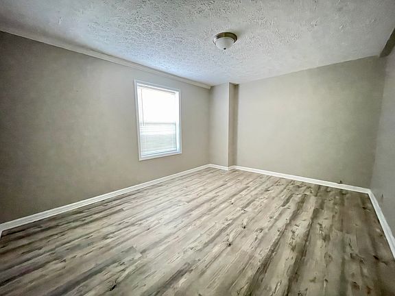 4th image of 460 Woodward Ave #13