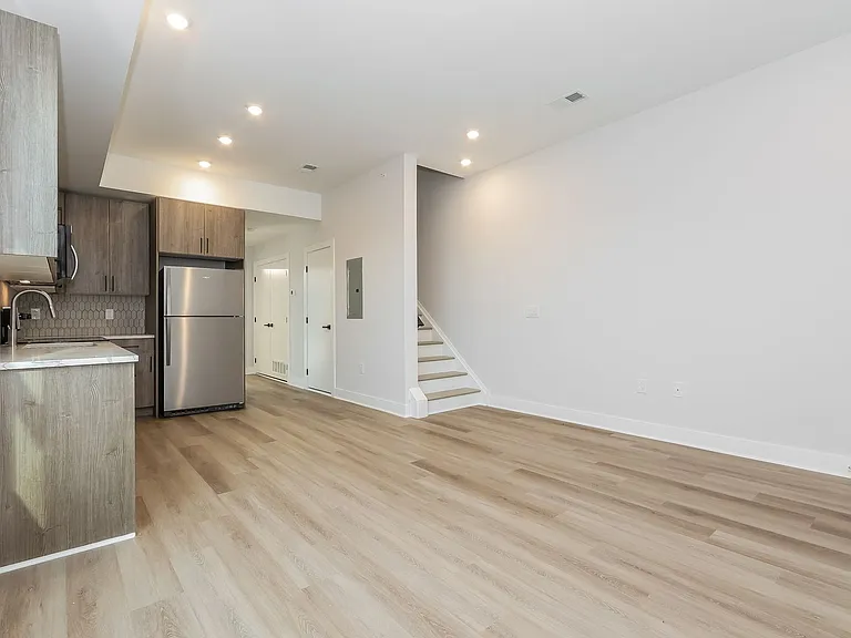 820 N 40th Street — Photo 9