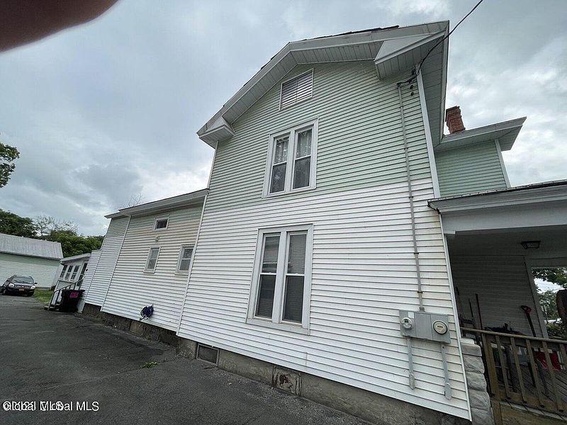 2nd image of 8 Mechanic Street