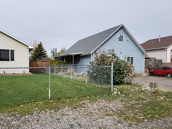 2nd image of 211 10th St