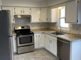 8 Booth Ct #B, Greenwich, CT 06830