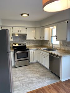8 Booth Ct #B, Greenwich, CT, 06830