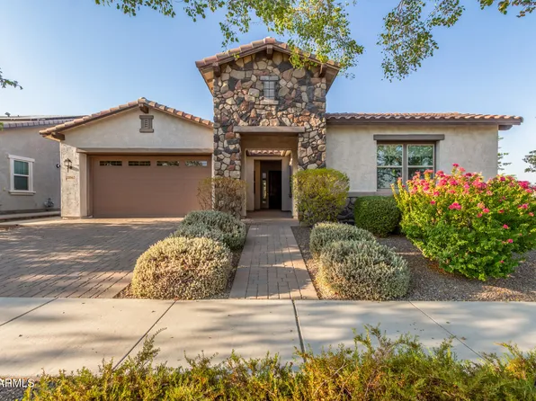 20562 W HILLCREST Boulevard, Buckeye, AZ 85396