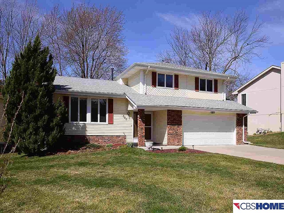 1st image of 320 N 153rd Cir