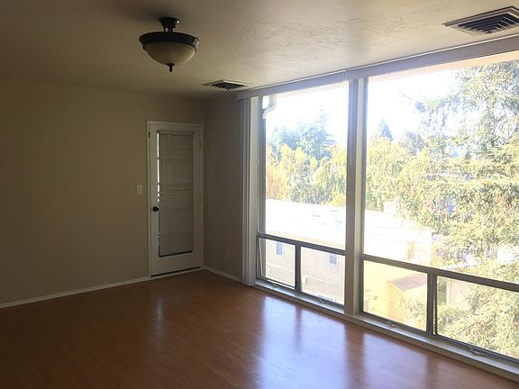 4th image of 1614 Hudson St APT 302