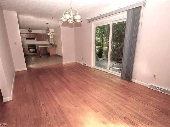 4th image of 3256 Valley Forge Dr