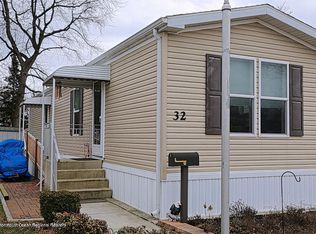 32 Locust Grv, Hazlet, NJ 07730