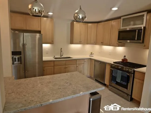 4201 Lakeside Ave N APT 111, Brooklyn Center, MN 55429