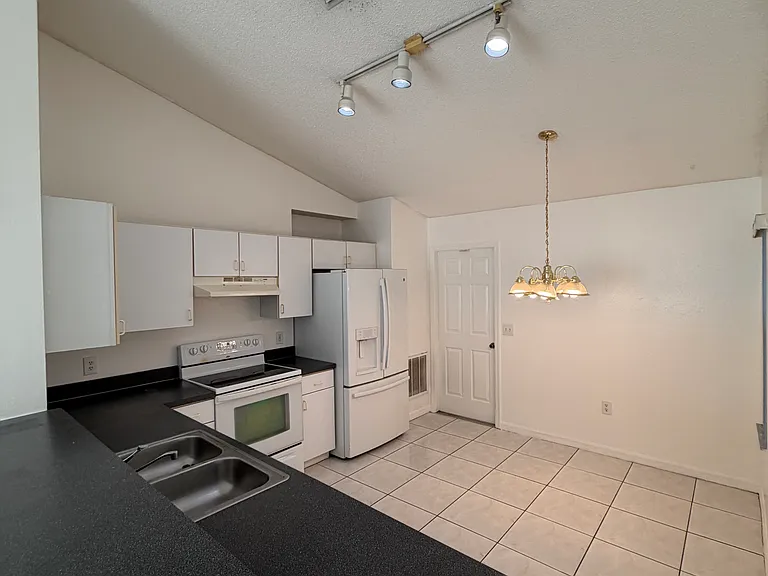 2945 Cialella Pass — Photo 9