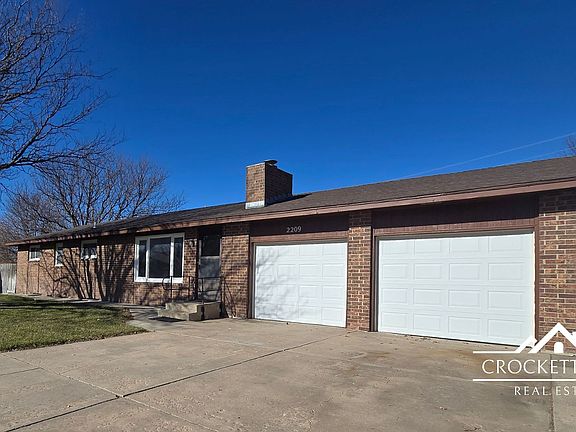 2nd image of 2209 N Apache Dr