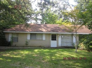 16 Chickasaw St, Laurel, MS 39440