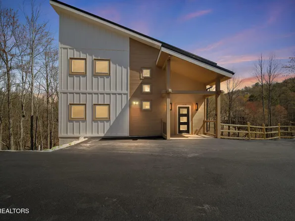 1928 Pine Ct, Sevierville, TN 37876