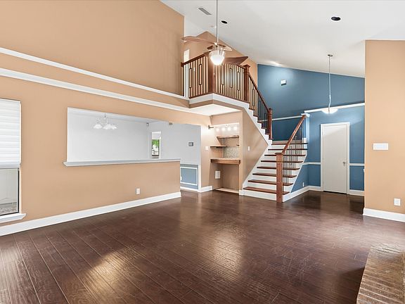 4th image of 1522 Knollview Ln
