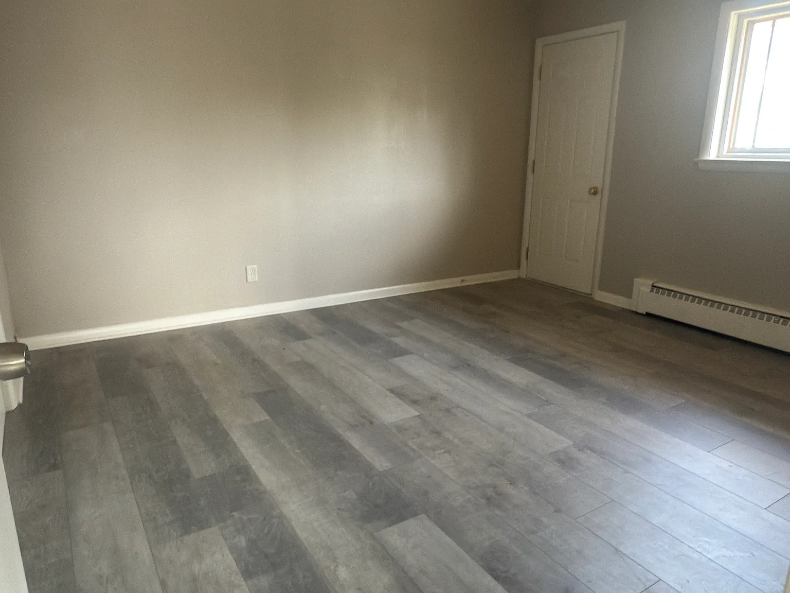 2 bed, 1000 sqft, $1,300 — Photo 4