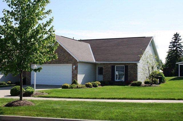 1st image of 919 Oakbrook Dr