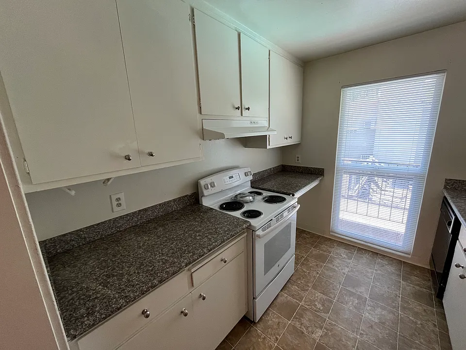 2101 Donald Dr #27