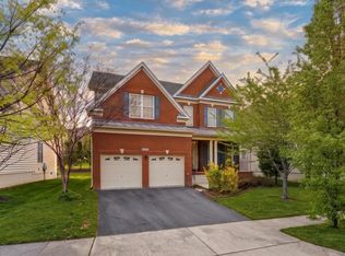 25209 Eisenhower Dr, Chantilly, VA 20152