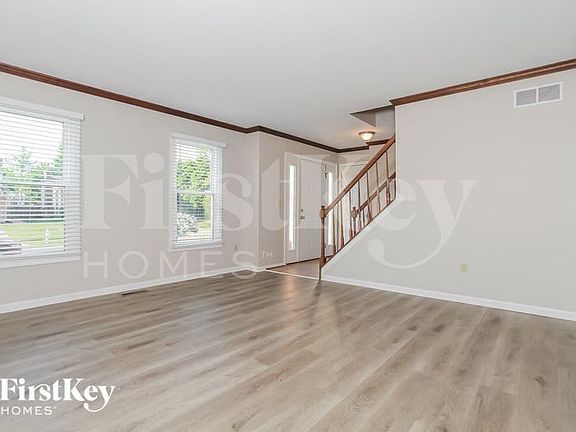 3rd image of 8635 Coran Dr