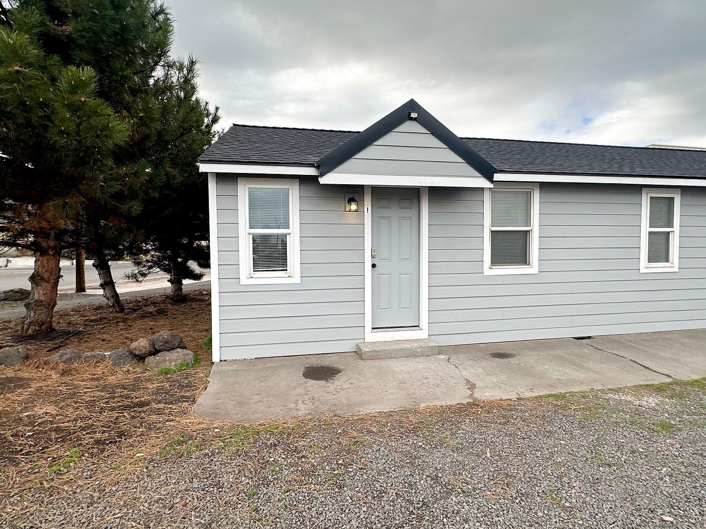 815 NW 3rd St APT 1, Prineville, OR 97754 Zillow
