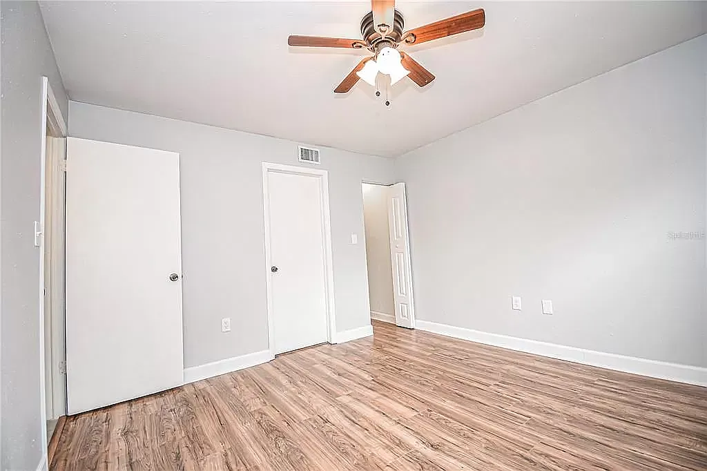 2 bed, 879 sqft, $1,550 — Photo 4