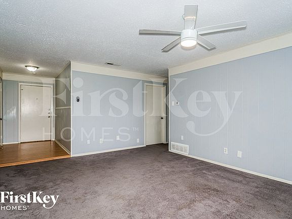 4th image of 1302 Greencove Dr
