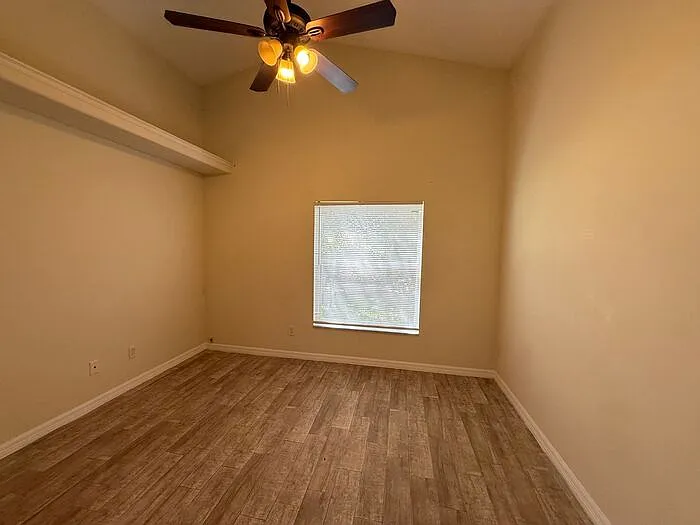 1221 Singleton Cir — Photo 12