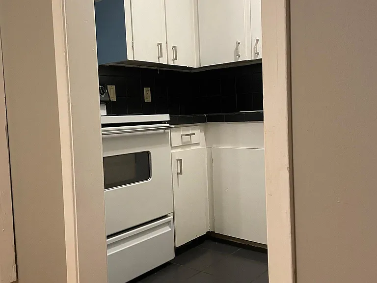 509 W Main St #5 — Photo 9
