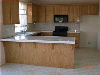 4th image of 1110 Oatgrass Way