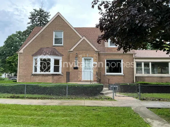 9852 Schiller Blvd, Franklin Park, IL 60131