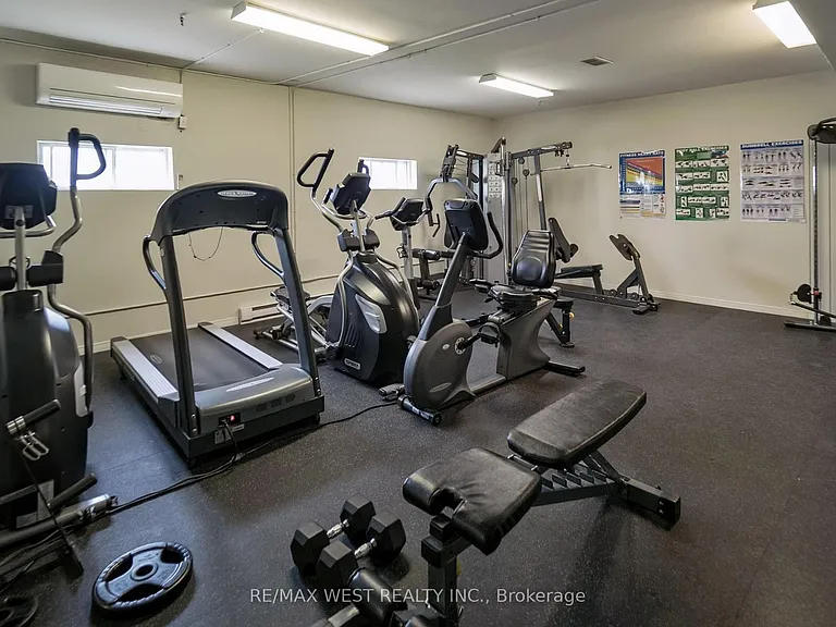 1660 Bloor St #310 — Photo 16