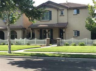 2460 W J St, Oakdale, CA