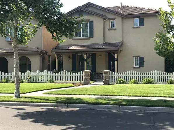 2460 W J St, Oakdale, CA 95361