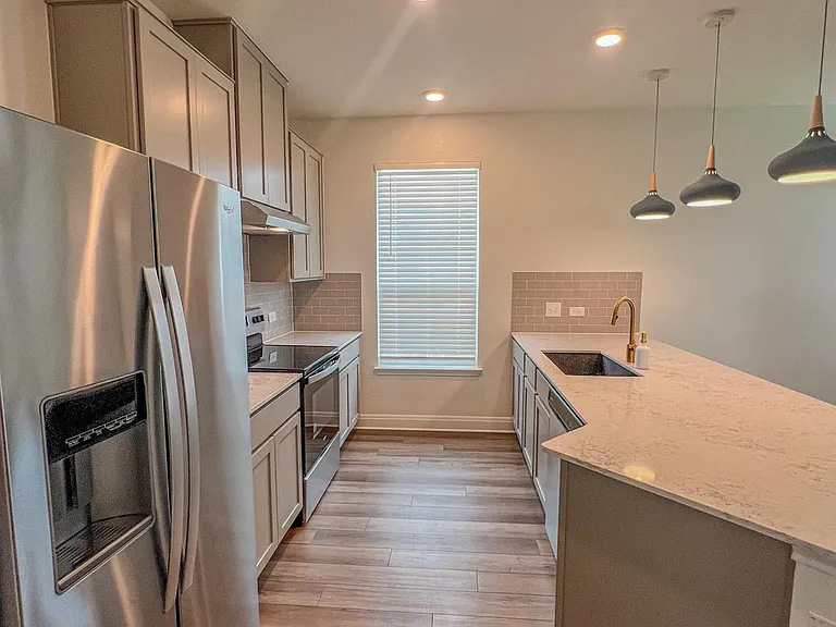 512 Barbary Coast Ln — Photo 8