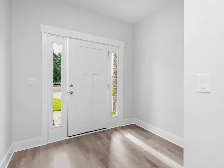 30 Harbeson Ave NE — Photo 3