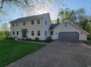 6822 Holly Dr, Newburgh, IN 47630