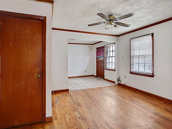 4th image of 1125 Mandeville St