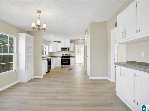 5th image of 837 Roulain Rd