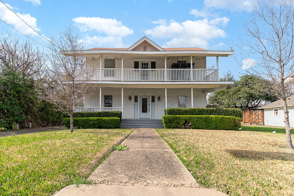 Building Photo - 4505 Worth St #A