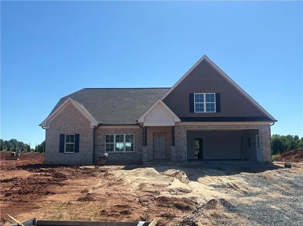 178 Sandpiper Dr, Lexington, NC 27295