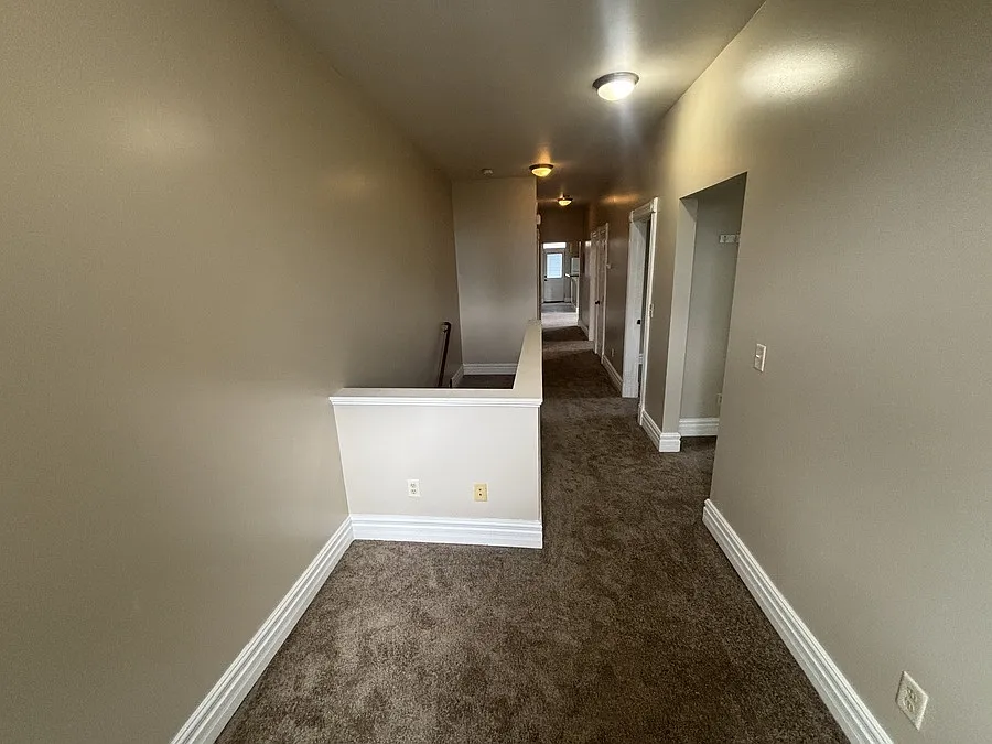2 bed, $1,025 — Photo 2