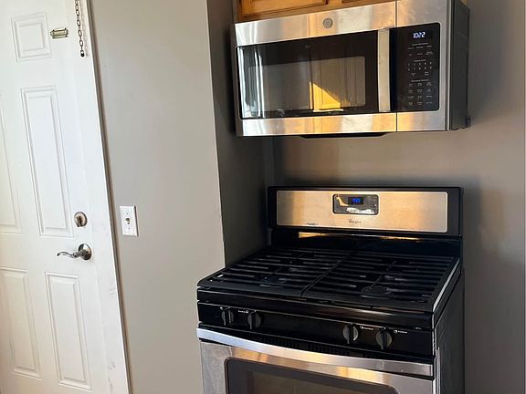 2nd image of 70-72 Montgomery St #2