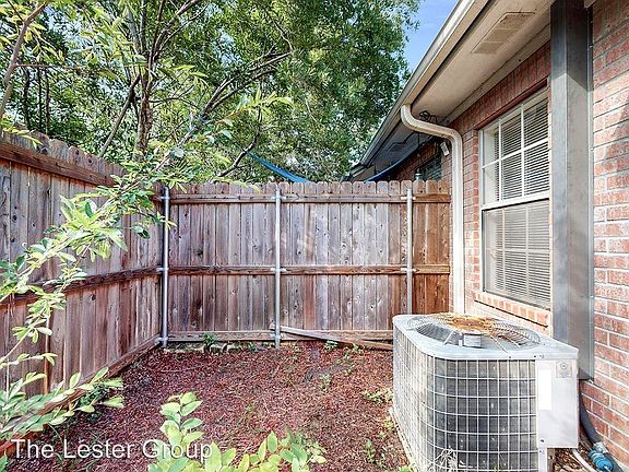 2nd image of 1702 Deacon Dr APT 103
