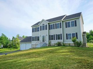 18 Lampton Dr, Derry, NH 03038
